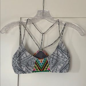 grey/white patterned bikini top w colorful middle